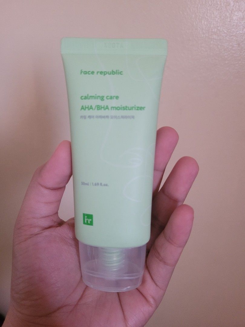 AHA/BHA Moisturizer, Beauty & Personal Care, Face, Face Care on Carousell