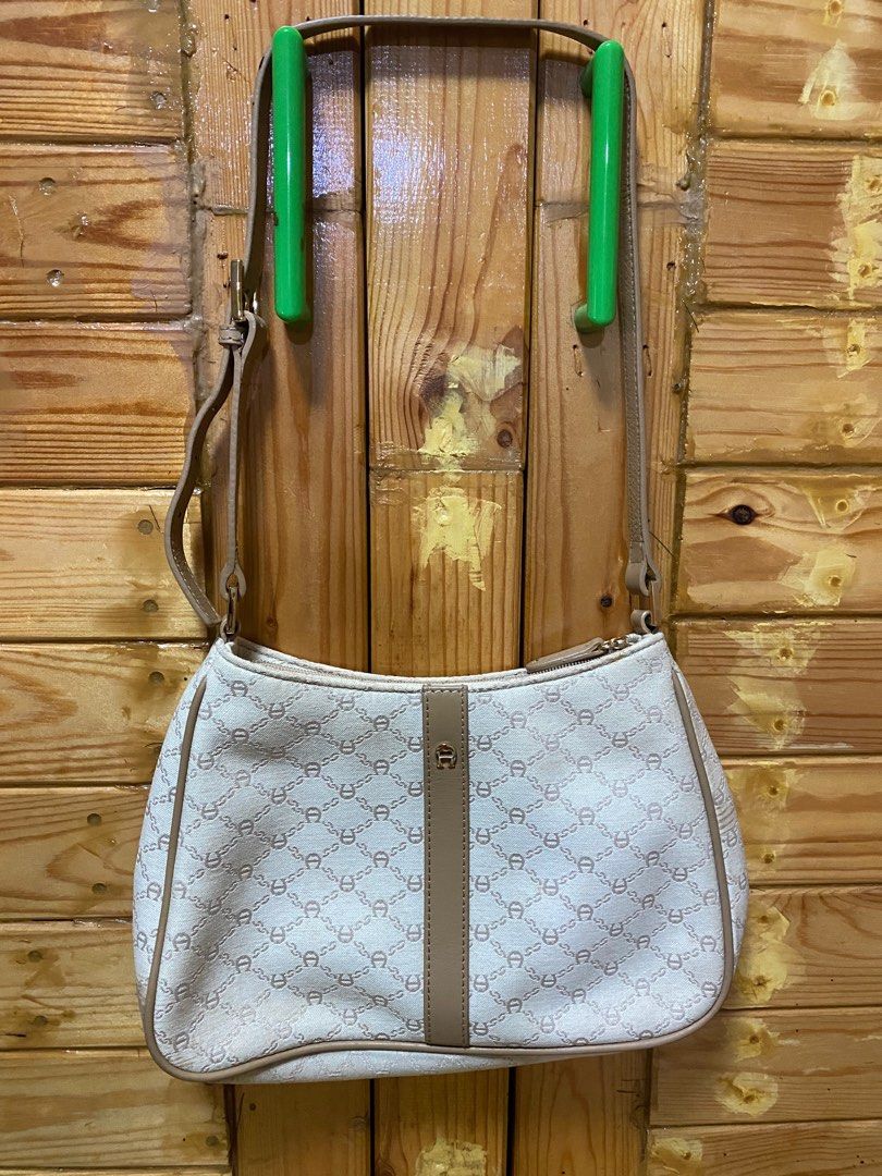 Aigner on sale messenger bag