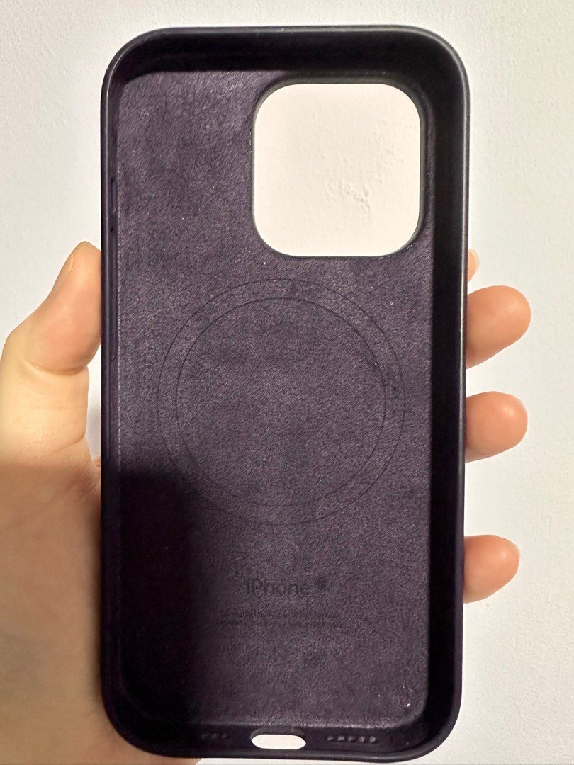 Apple iphone 14 Pro Silicone case Elderberry, Mobile Phones & Gadgets