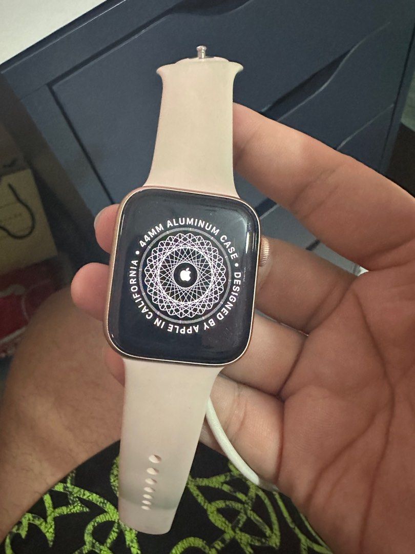 Apple watch series top 4 rose gold 44mm