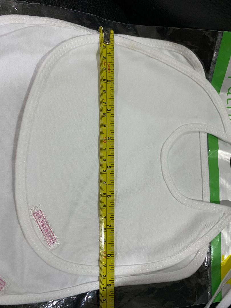 baby newborn bib burp pad (Category: Breastfeeding & Bottle Feeding) located in Makati City. Submitted by mighty.simpletrading (Listing ID 1248099685, Image 2). Description: location: makati city brand: st. patrick baby bib with square burp pad color: white price: 240php with free enfant baby soap size: baby bib 21cm , square burp pad 23x23cm .