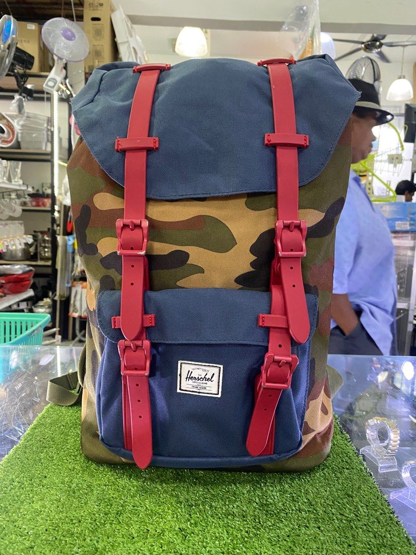 Herschel camo tote store