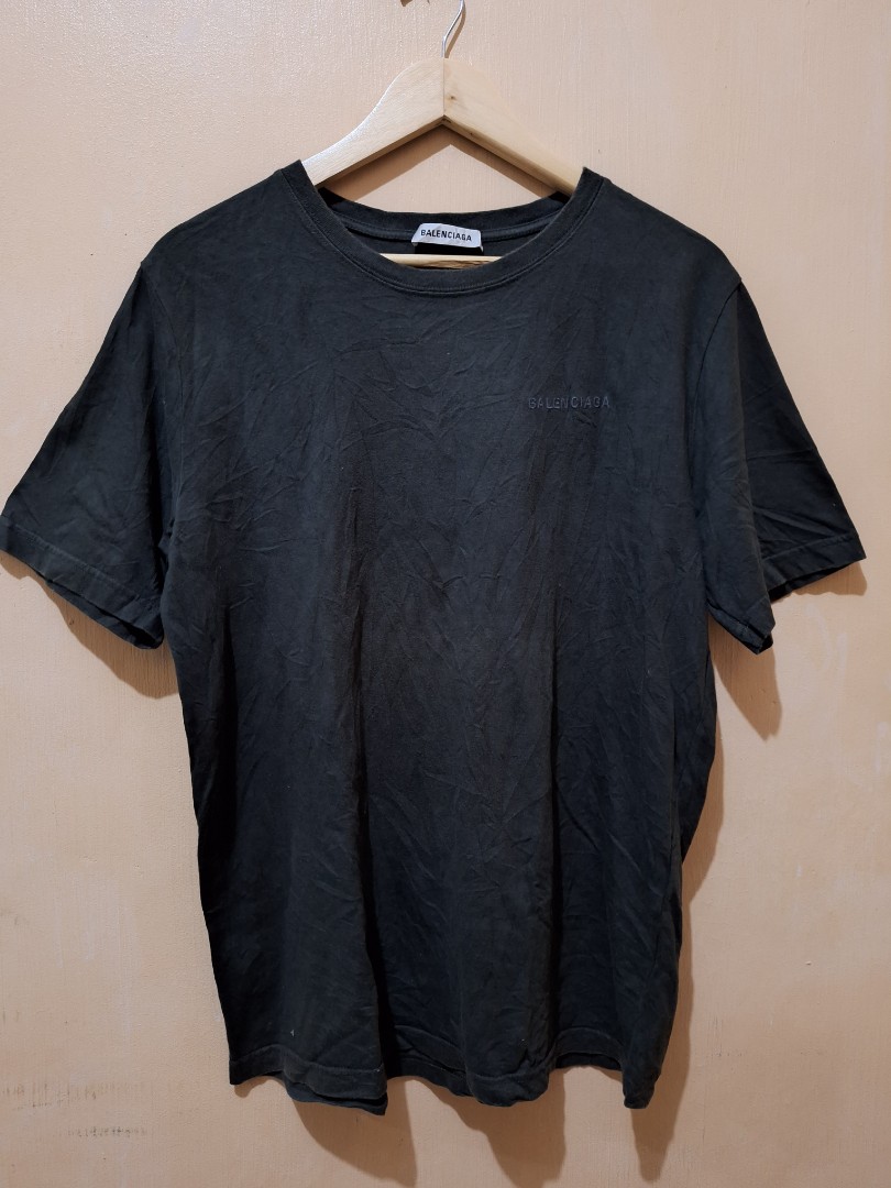 BALENCIAGA TEE on Carousell