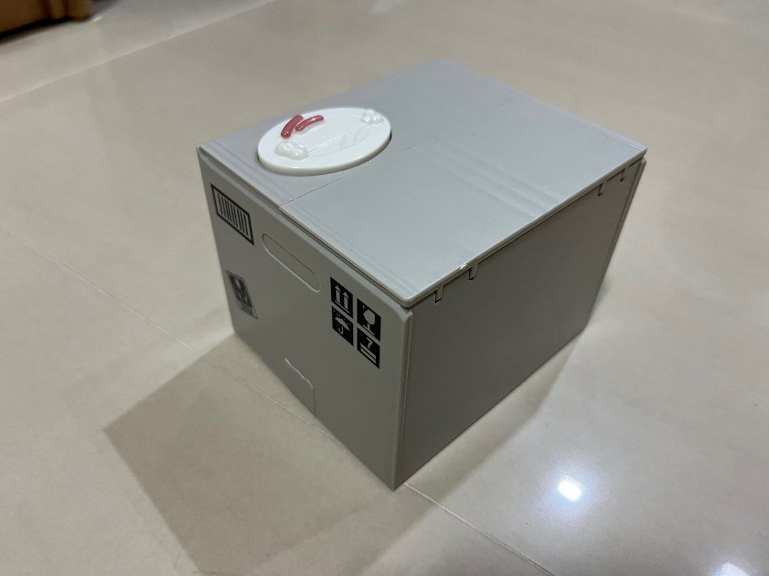 Batteryoperated coin box, Hobbies & Toys, Toys & Games on Carousell