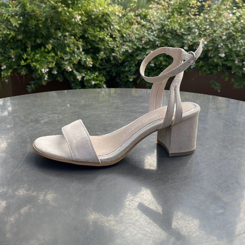 Marco tozzi on sale silver sandals