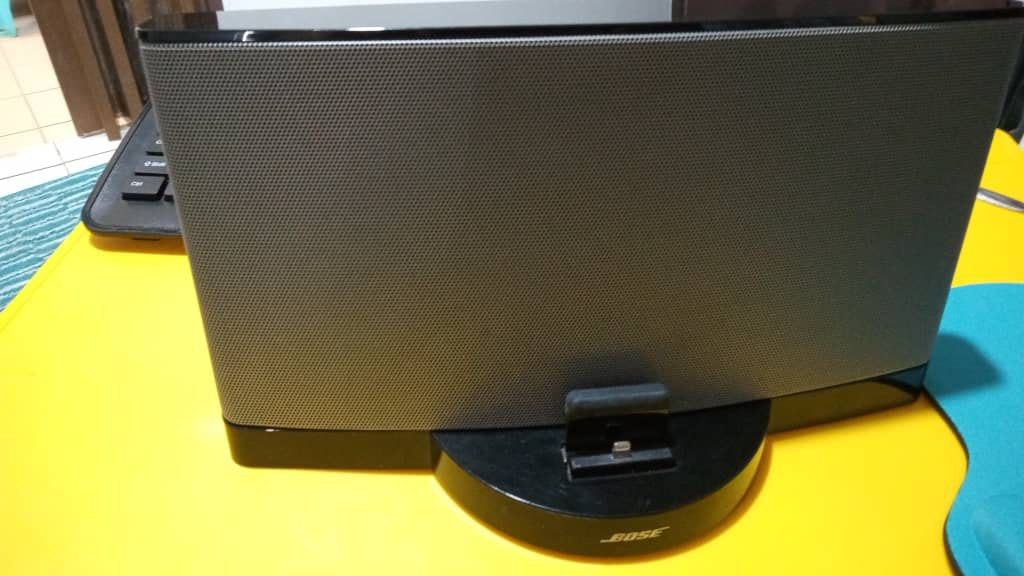 BOSE Sounddock Series 3 with lightning port for iPhone users