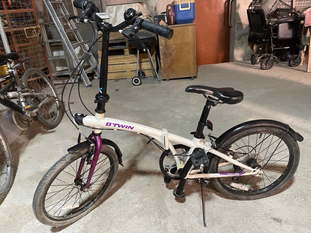 Btwin hoptown 320 folding bike best sale