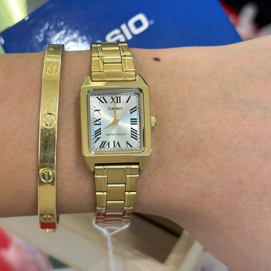 Casio R19 Casio, Women's Fashion, Watches & Accessories, Watches on Carousell