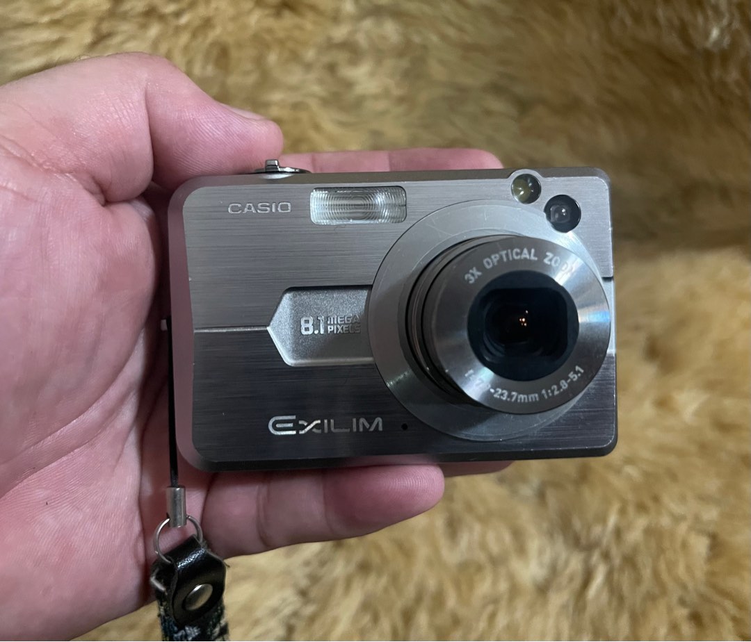 Casio Exilim EXZ850 Digital Camera, Photography, Cameras on Carousell