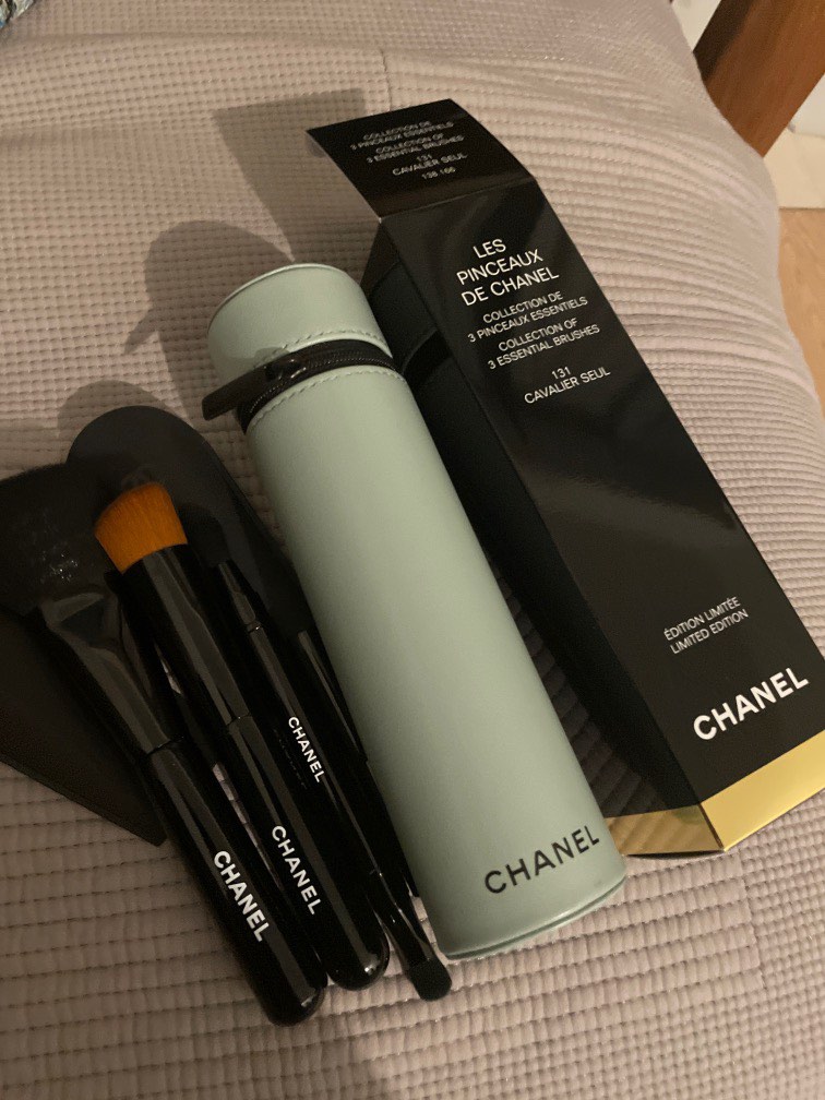 已斷貨Chanel brush set 131 鼠尾草綠, 美容＆化妝品, 健康及美容- 皮膚護理, 化妝品- Carousell