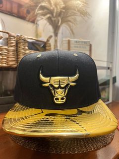 Authentic Mitchell & Ness CHICAGO BULLS cap, Men's Fashion, Watches &  Accessories, Caps & Hats on Carousell