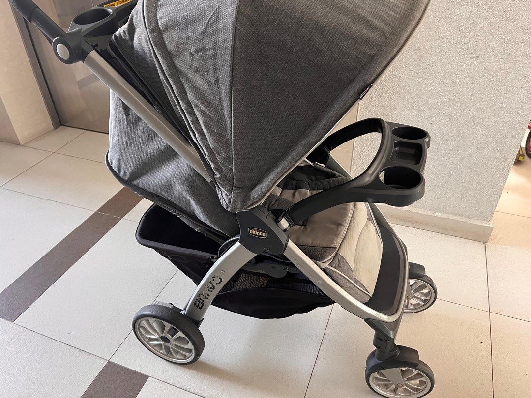 Chicco bravo stroller with car seat , Babies & Kids, Going Out