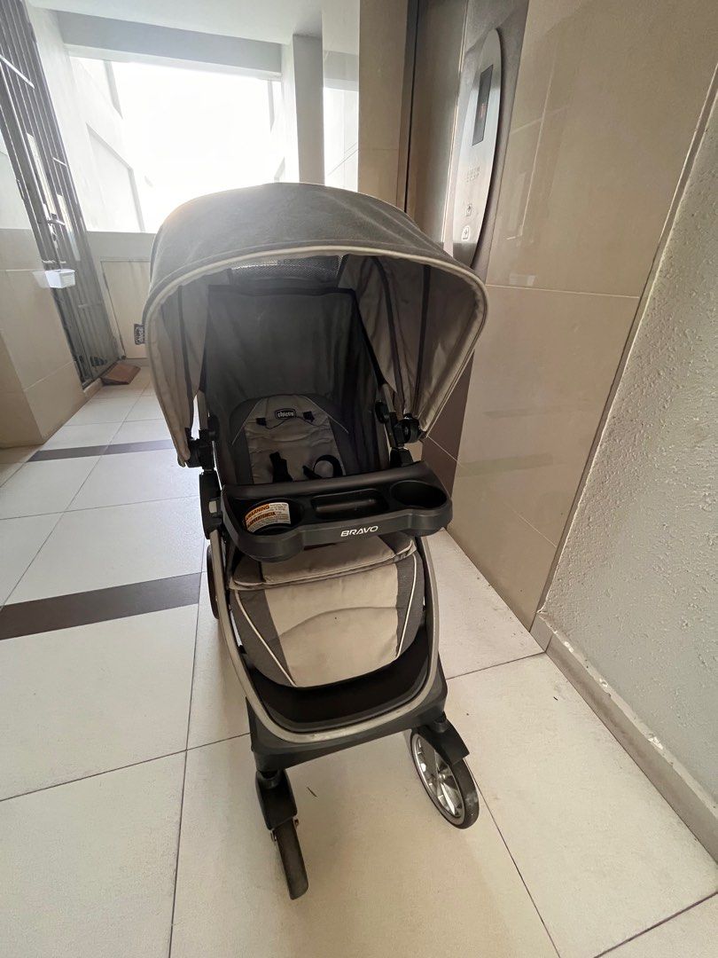 Chicco bravo stroller with car seat , Babies & Kids, Going Out