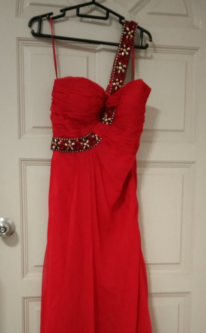 Red chiffon gown deals