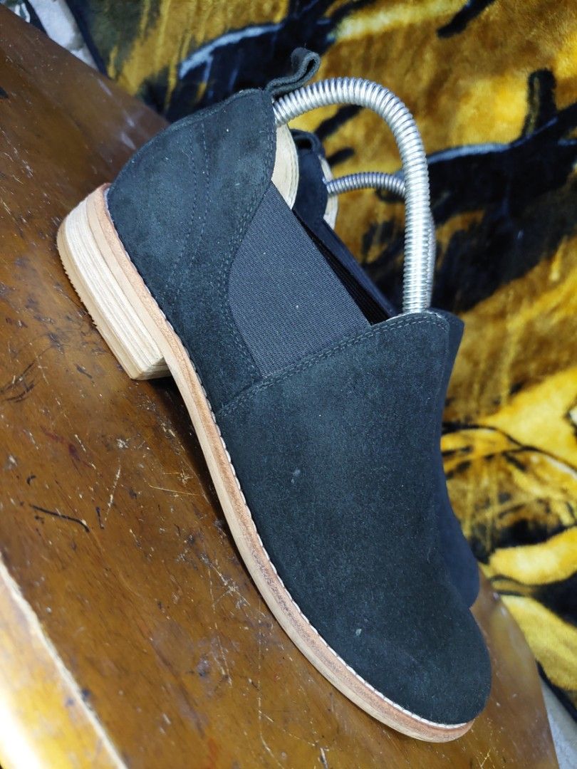 Clarks ladies boots size 7 on sale