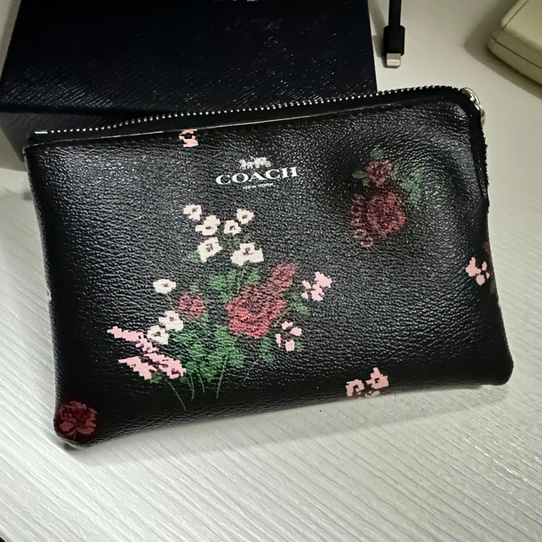 Coach black 2025 floral wristlet