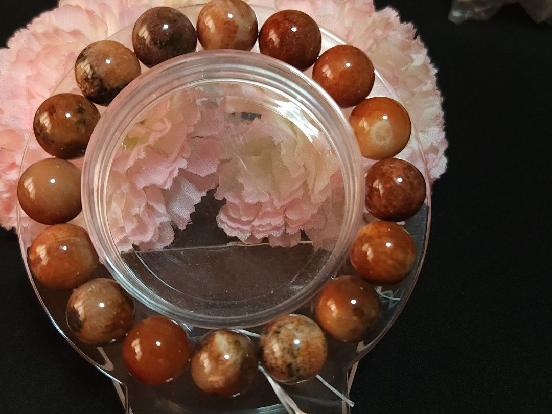 Coral Jade Bracelet (Category: Bracelets) located in La Trinidad. Submitted by urshoppinglane (Listing ID 1248178859, Image 1). Description: Coral Jade Bracelet Size 12mm P480 Promotes feelings of courage, vitality and confidence. Supports strength, vitality and detoxification. Increases feelings of positivity and enthusiasm. Encourages spiritual growth. Attracts wealth luck..