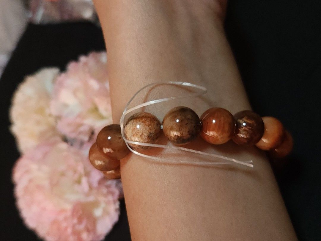 Coral Jade Bracelet (Category: Bracelets) located in La Trinidad. Submitted by urshoppinglane (Listing ID 1248178859, Image 3). Description: Coral Jade Bracelet Size 12mm P480 Promotes feelings of courage, vitality and confidence. Supports strength, vitality and detoxification. Increases feelings of positivity and enthusiasm. Encourages spiritual growth. Attracts wealth luck..