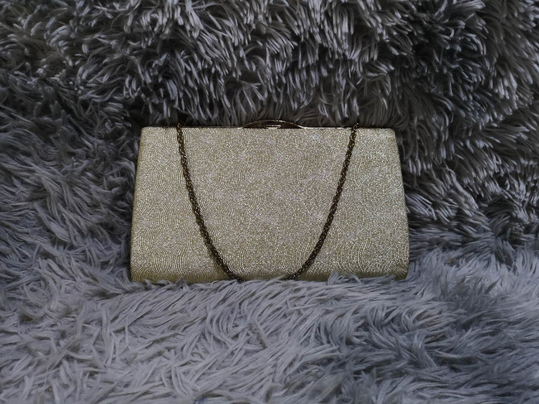 Cream Chain Turn Lock Clutch, Women's Fashion, Bags & Wallets, Clutches ...