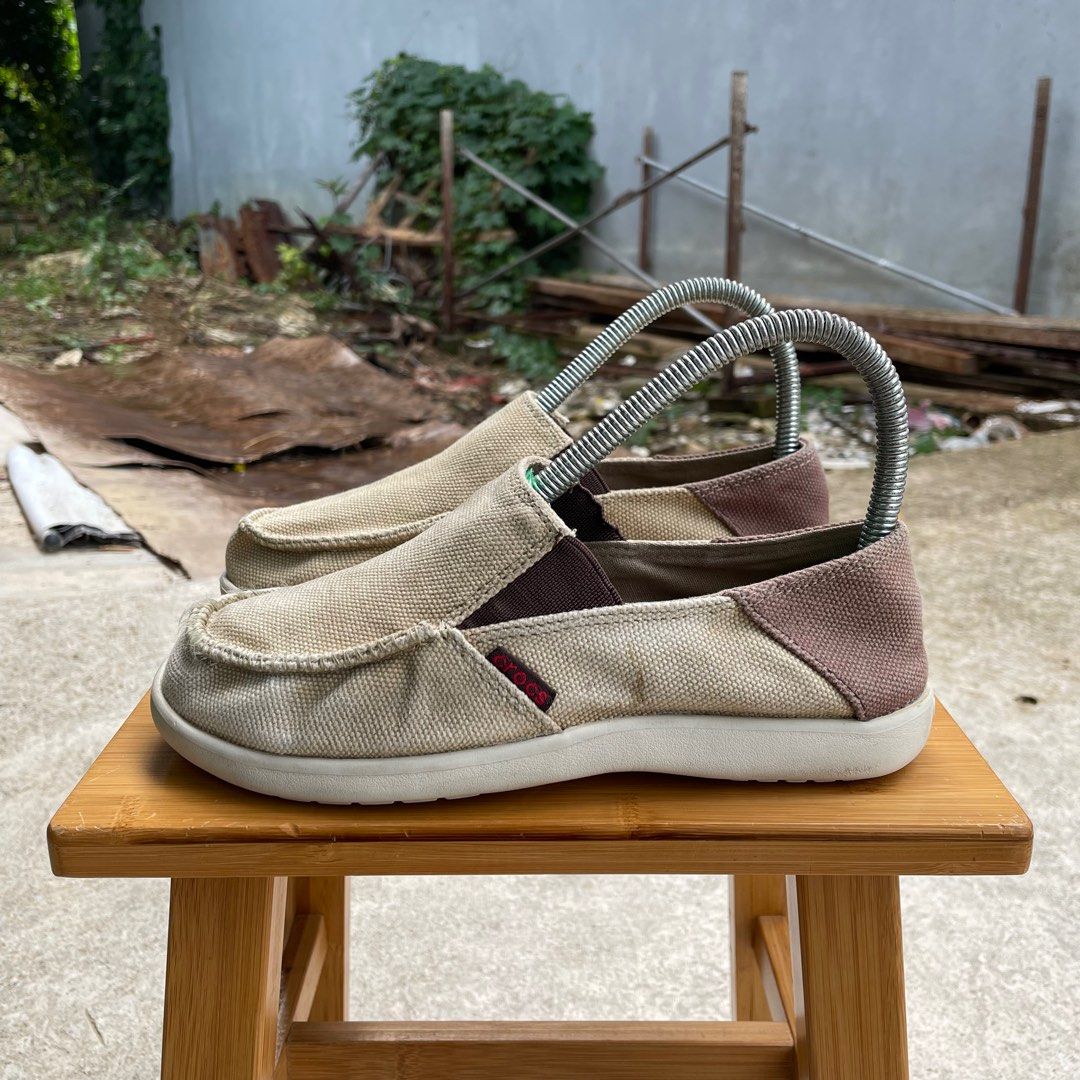 Crocs santa hotsell cruz downtime