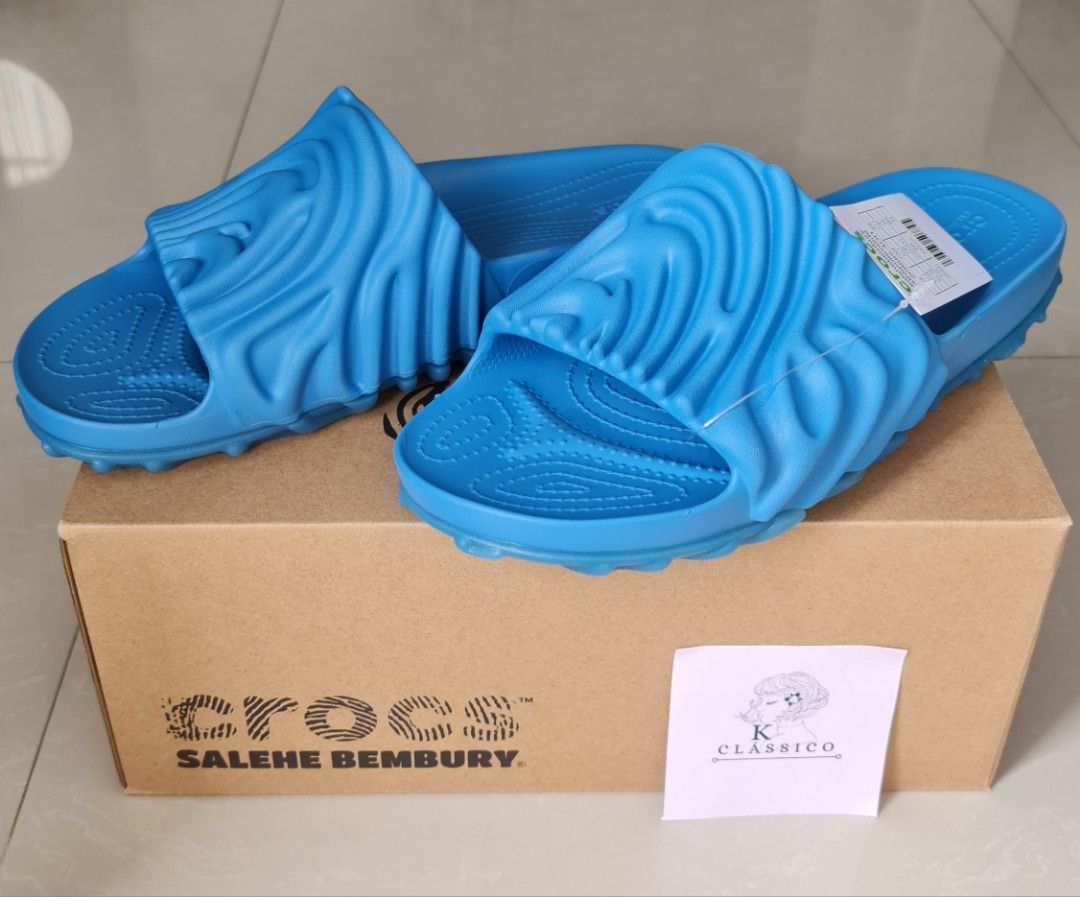 Crocs x Salehe Bembury Slide (Category: Slippers & Slides) located in Bulacan. Submitted by krixa (Listing ID 1248114407, Image 3). Description: Crocs x Salehe Bembury Slide (Tashmoo) ●Size 10 UK / 11 US ●Price: Php 7,500 Meet up within Bulacan (by sched(.