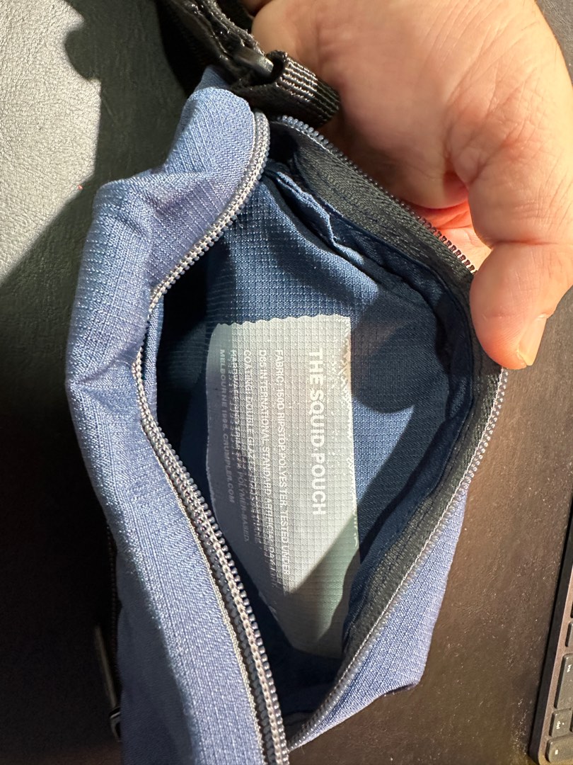 Crumpler squid pouch
