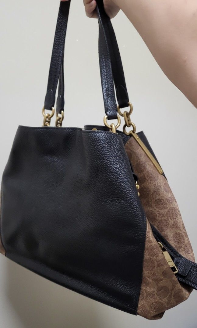 Coach signature jacquard dalton 31 shoulder bag top