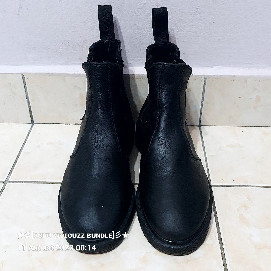 Dr Martens 6UK Chelsea Boots Women s Fashion Footwear Boots on