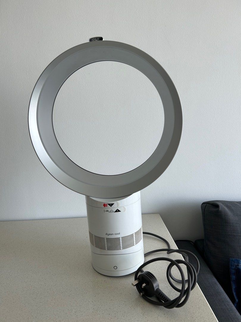 Tabletop hot sale dyson fan