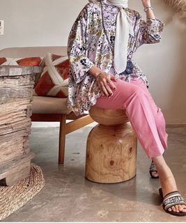 (Category: ) located in . Submitted by closet.atelier (Listing ID 1248219825, Image 1). Description: .