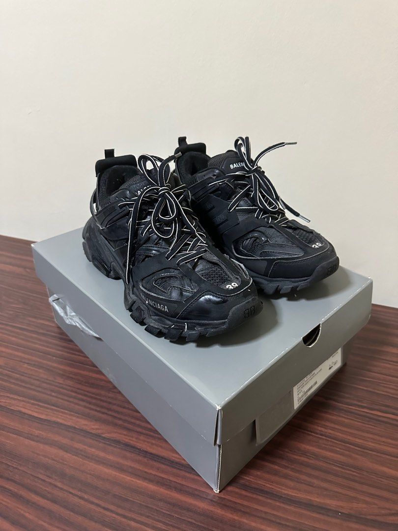 39 balenciaga