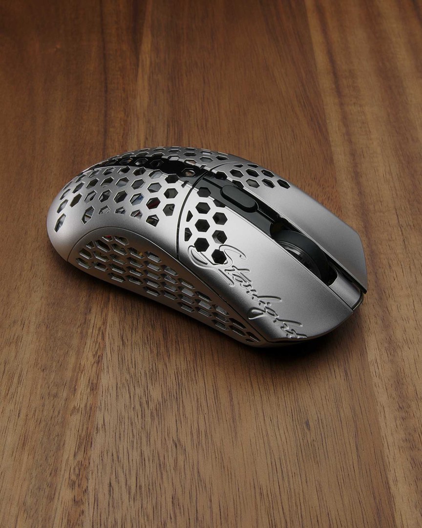 Finalmouse starlight pro - tenz (medium), Computers & Tech, Parts ...