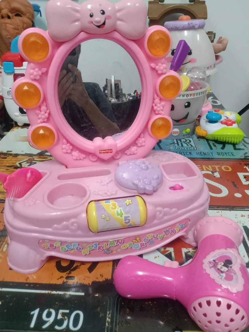 Fisher price laugh and learn magical musical mirror hotsell