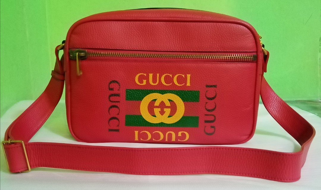 Gucci messenger bag on Carousell