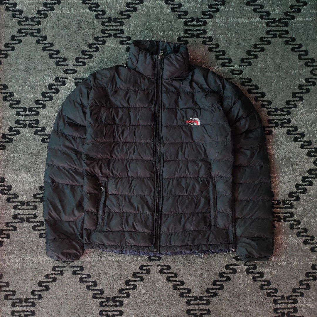 Jaket Gelembung The North Face second on Carousell