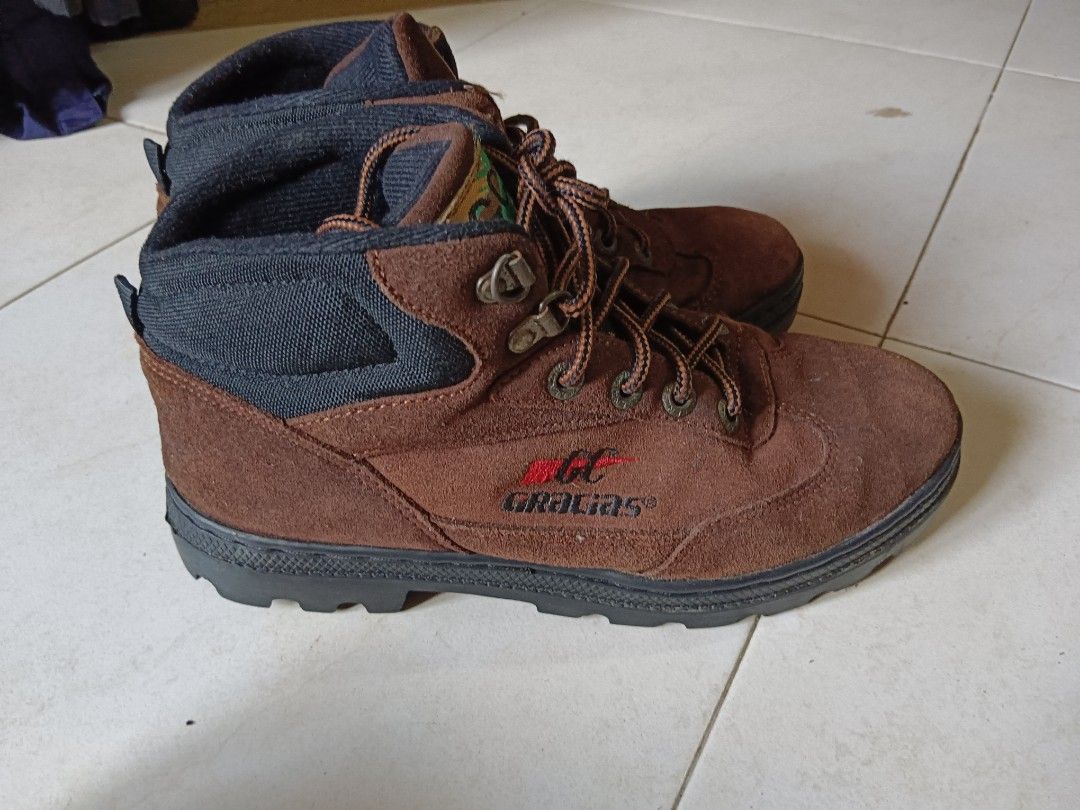 kasut hiking sport direct