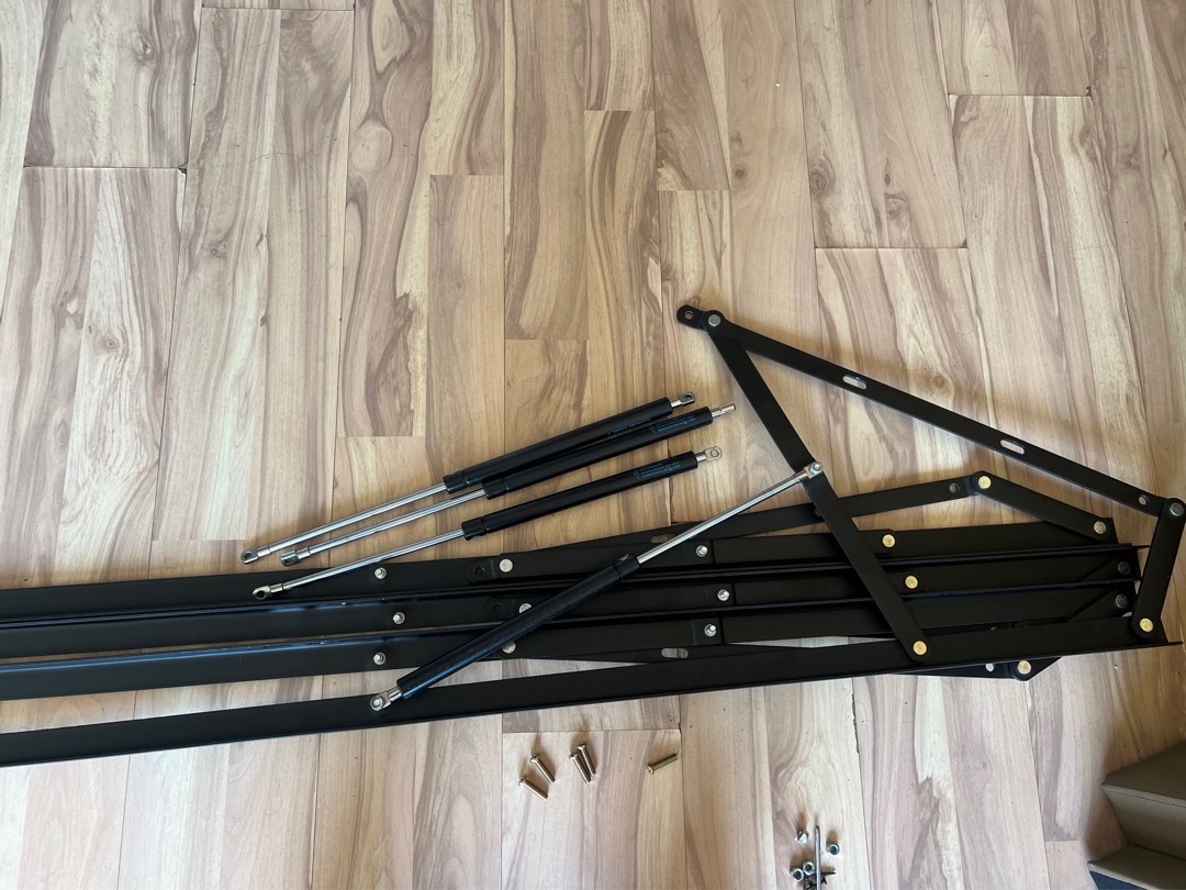 Kingsized bed hydraulic arms (1 set of 4), Furniture & Home Living