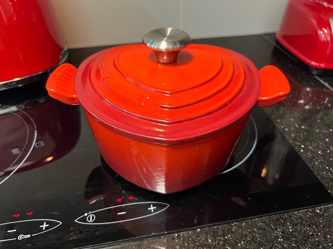Le Creuset Pot, Furniture & Home Living, Kitchenware & Tableware