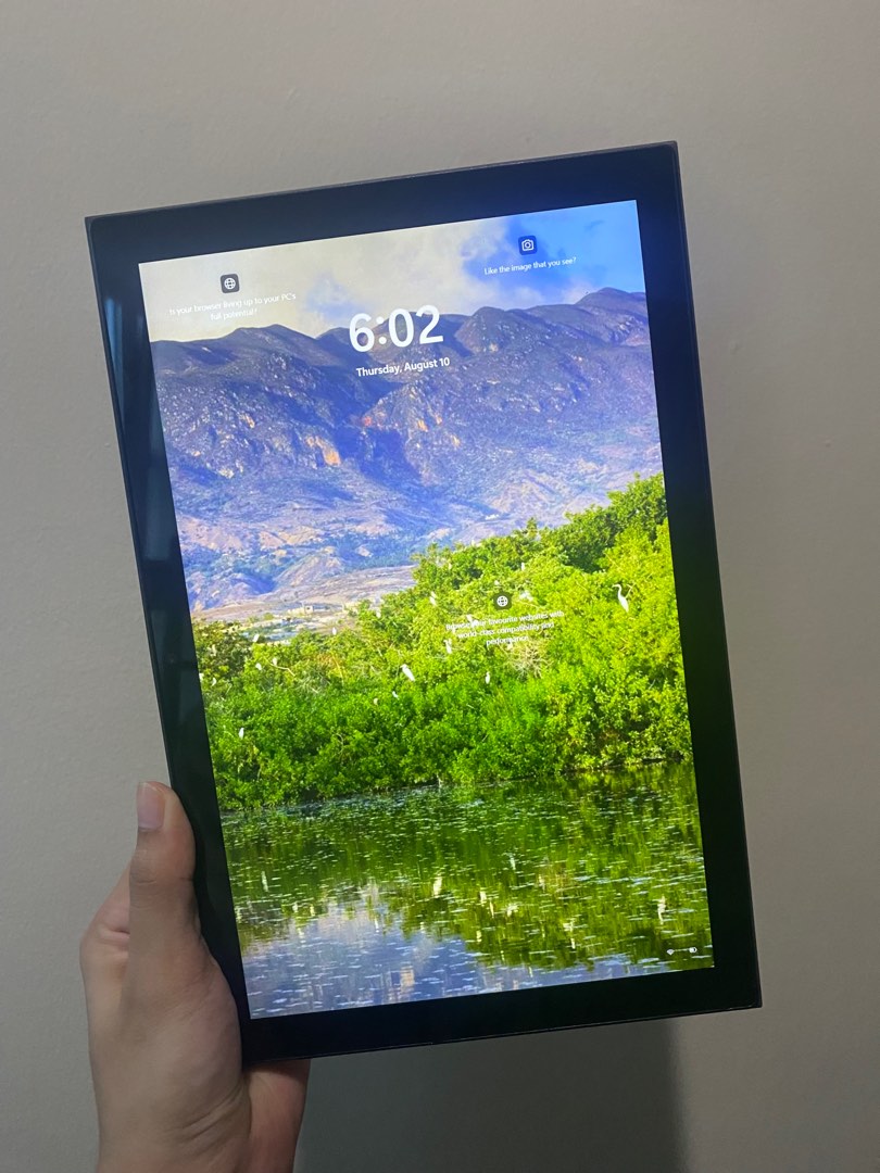 Lenovo 2in1 tablet and laptop with free capacitive pen and type C to