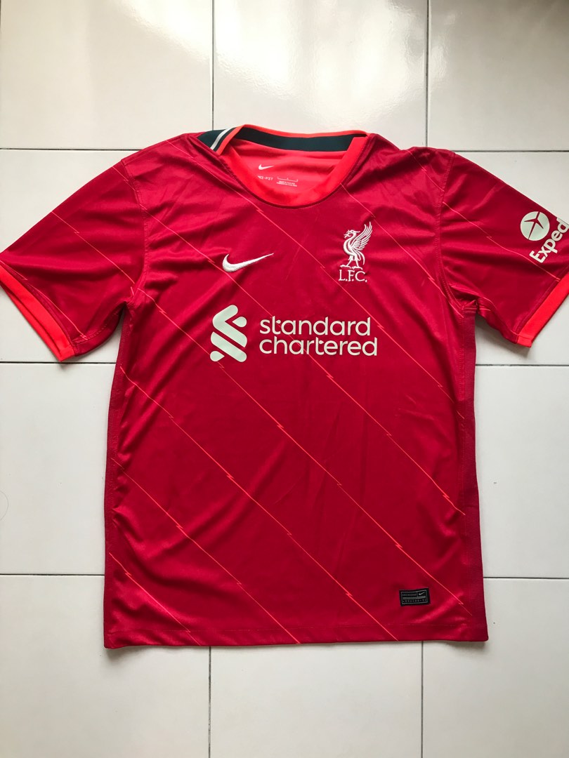 Liverpool FC 21/22 Goalkeeper Kit Authentic, Men's Fashion, Activewear on  Carousell