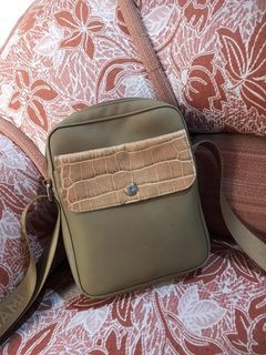 Longchamp Le Pliage Néo  Bucket Bag S, Luxury, Bags & Wallets on Carousell