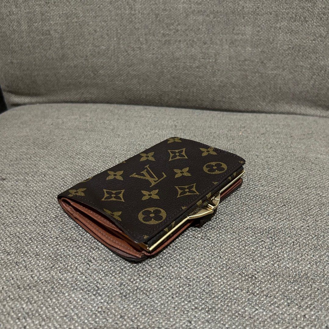 Louis Vuitton kisslock wallet, Luxury, Bags & Wallets on Carousell