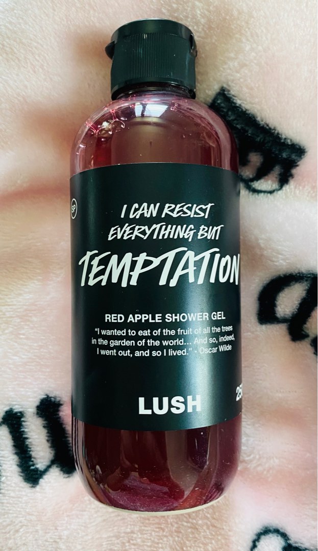 LUSH COSMETICS I CAN RESIST EVERYTHING BUT TEMPTATION RED APPLE SHOWER