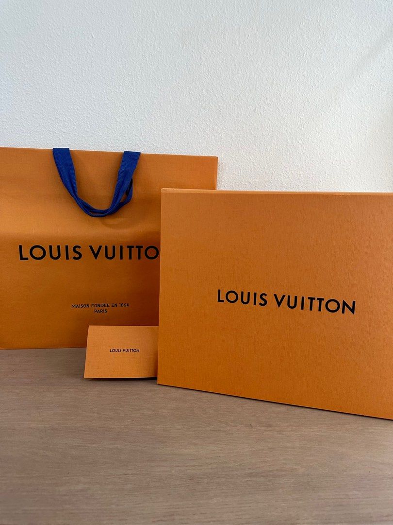 Authentic Louis Vuitton NeoNoe Damier Ebene Cherry Berry, Luxury, Bags &  Wallets on Carousell