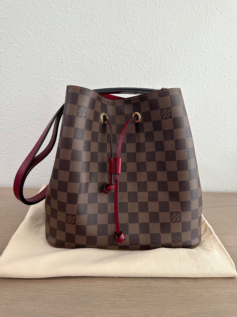 Louis Vuitton Berri MM, Luxury, Bags & Wallets on Carousell