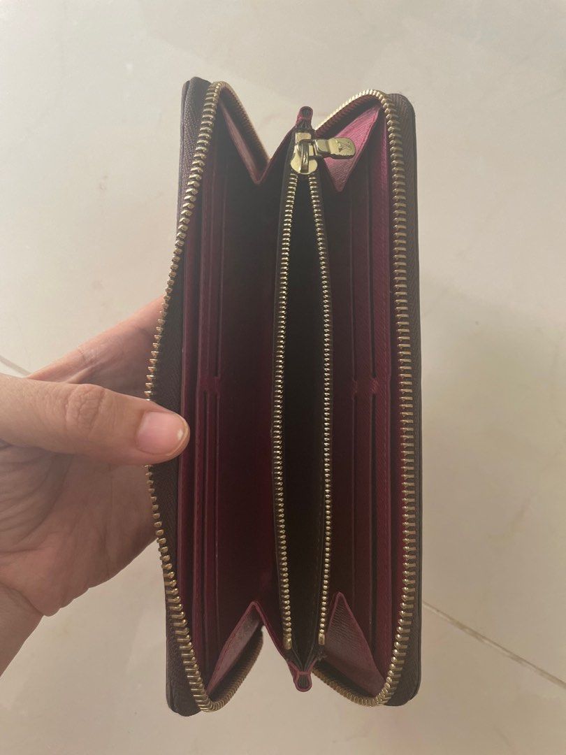 LN LV ZOE WALLET (M62932), Luxury, Bags & Wallets on Carousell