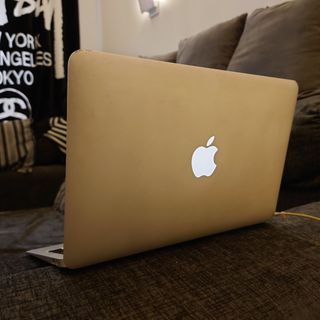 【即配】使用小良品！MacbookAir 11inch 1440x900 Core2Duo 1.40G 4GB SSD128GB Late2010 HighSierra 充放電148回！ 「落落」开箱一台十年前全新的11寸MacBook Air，跑Logic Pro试试