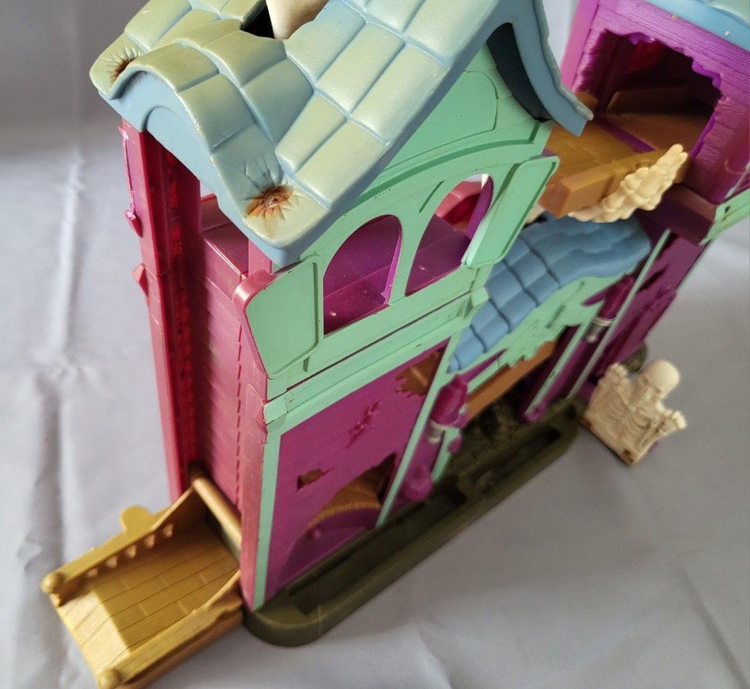 Matchbox Haunted House Adventure Set 2, Toys & Collectibles, Mainan di Carousell