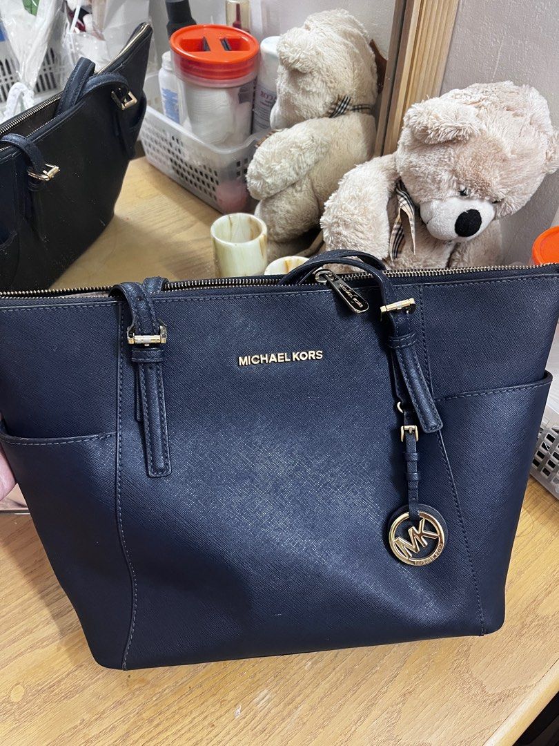 Navy and white michael kors bag sale