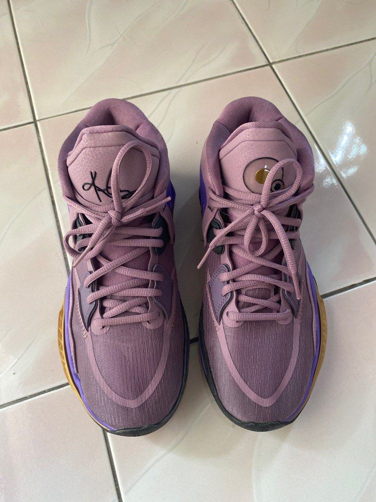 womens basketball sneakers